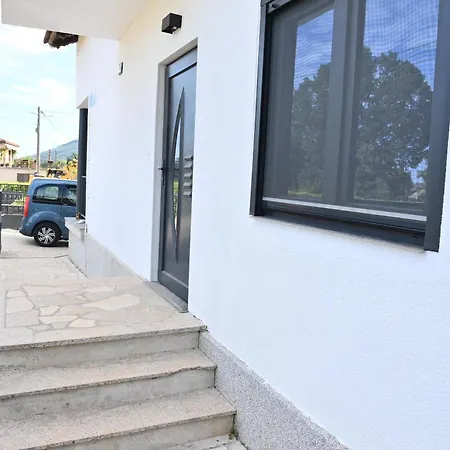 Apartment La Madia- Opric