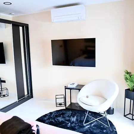 Apartment La Madia- Opric